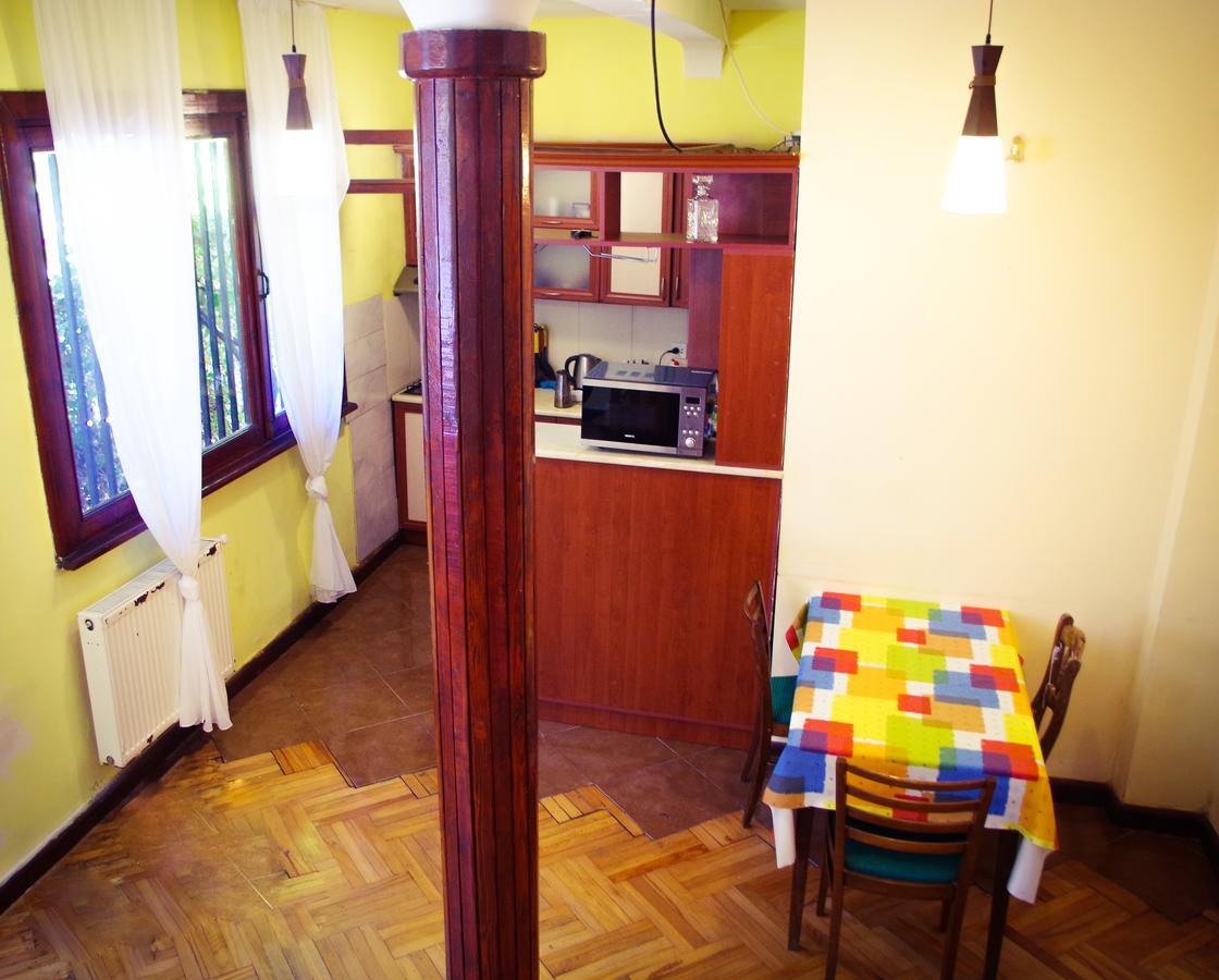 Patio Hostel Tbilisi Ngoại thất bức ảnh