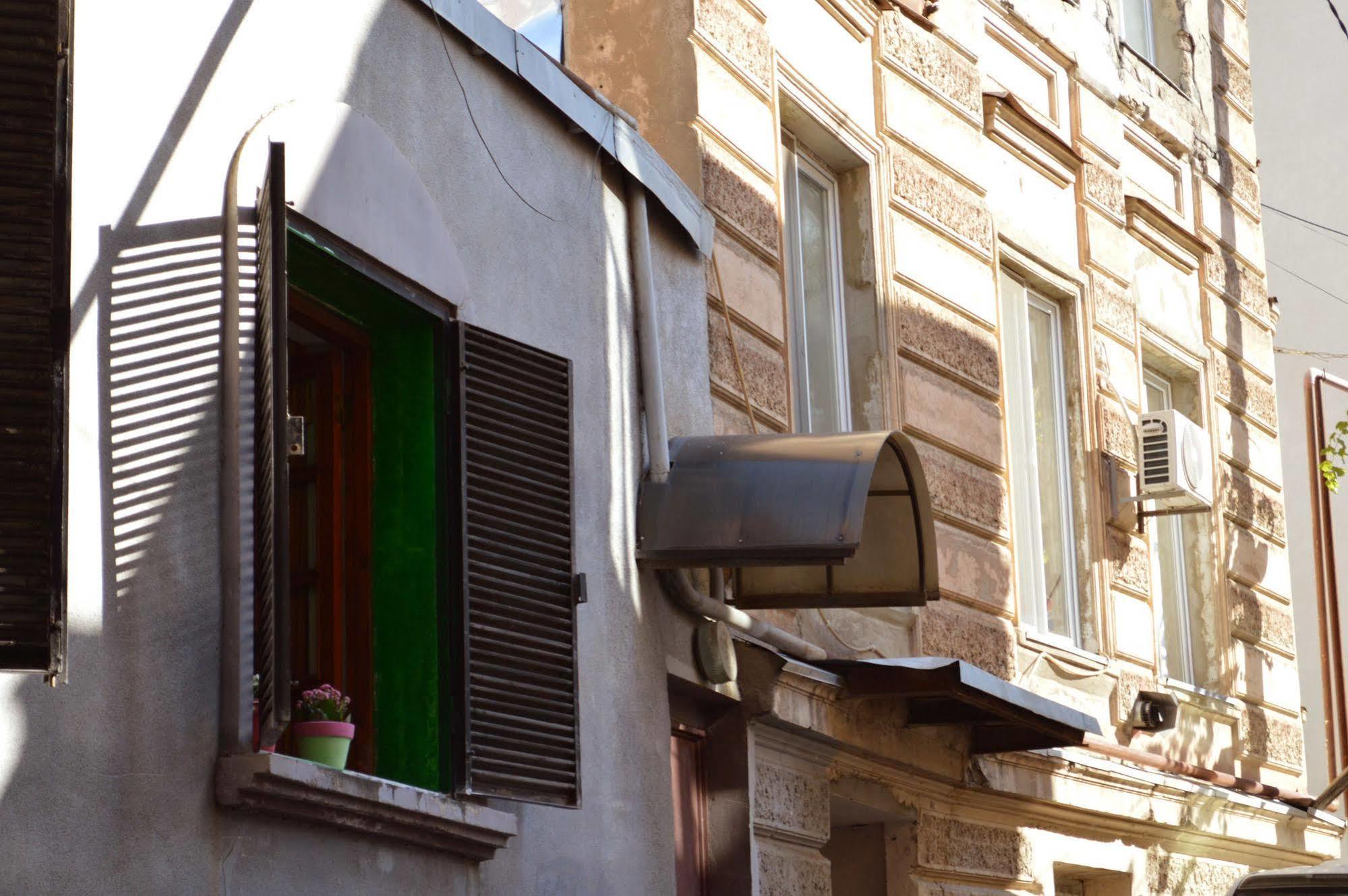 Patio Hostel Tbilisi Ngoại thất bức ảnh