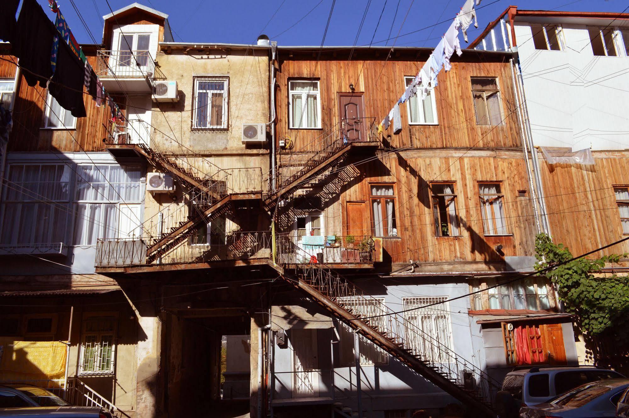 Patio Hostel Tbilisi Ngoại thất bức ảnh