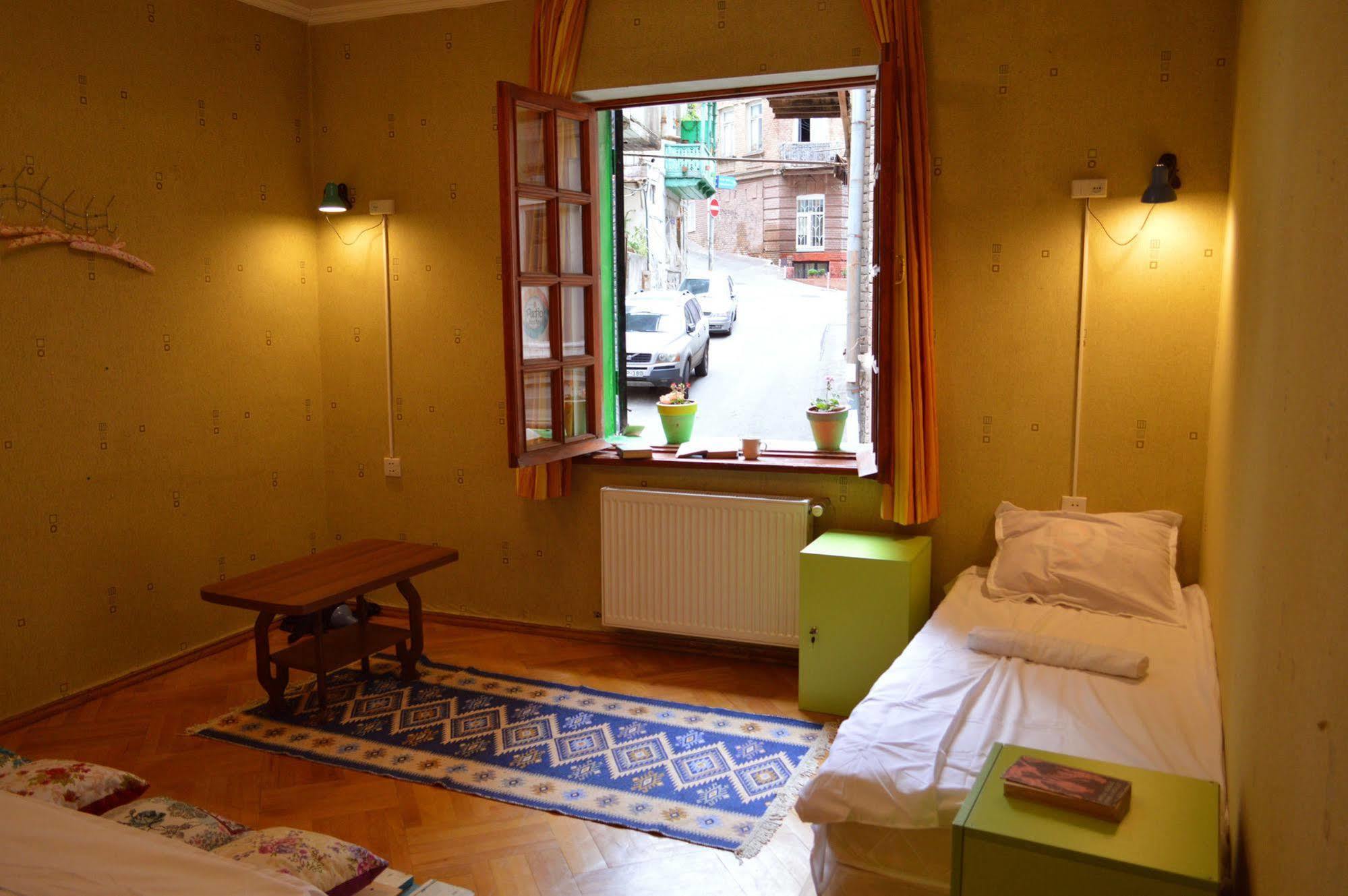 Patio Hostel Tbilisi Ngoại thất bức ảnh