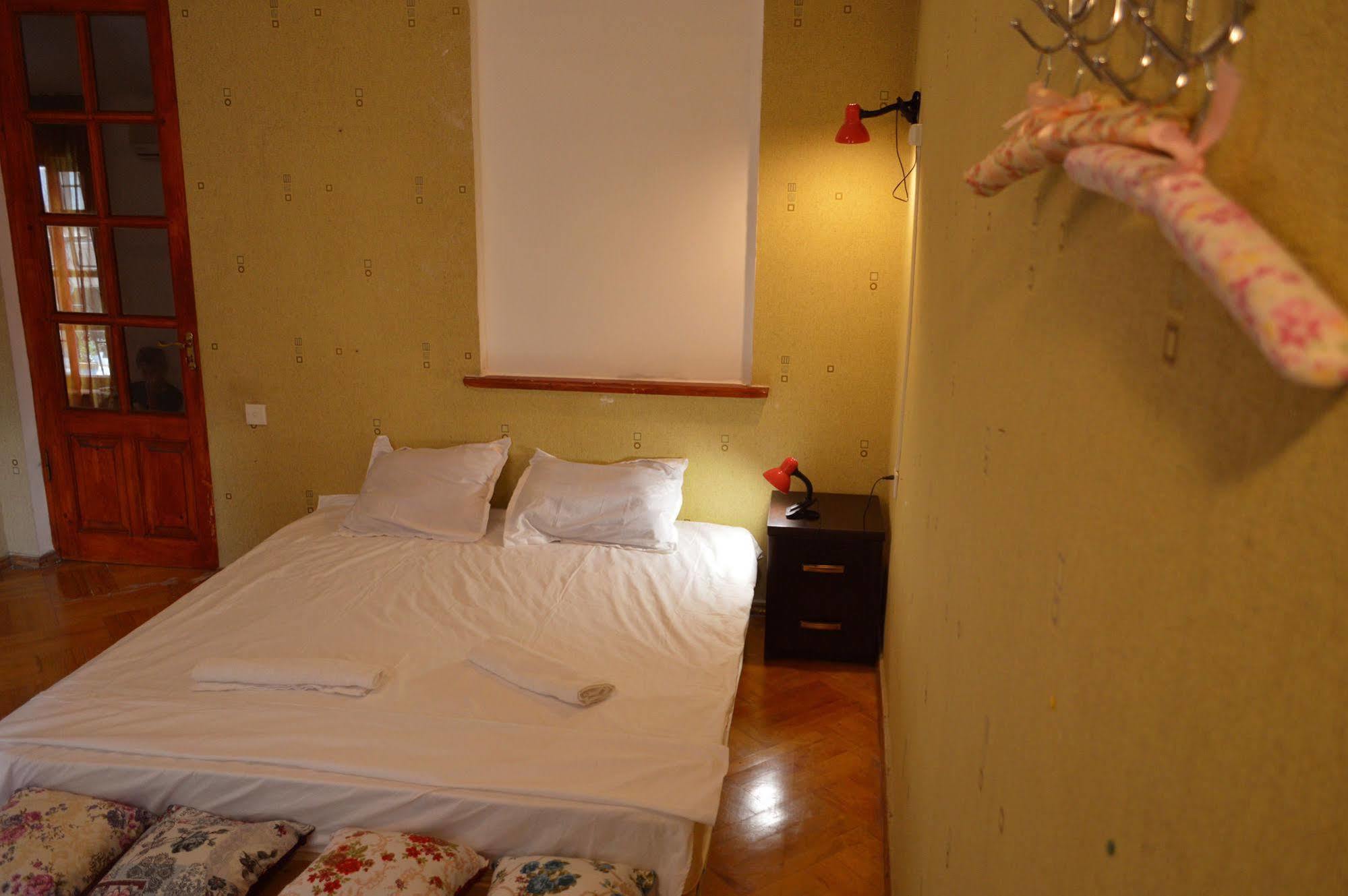 Patio Hostel Tbilisi Ngoại thất bức ảnh
