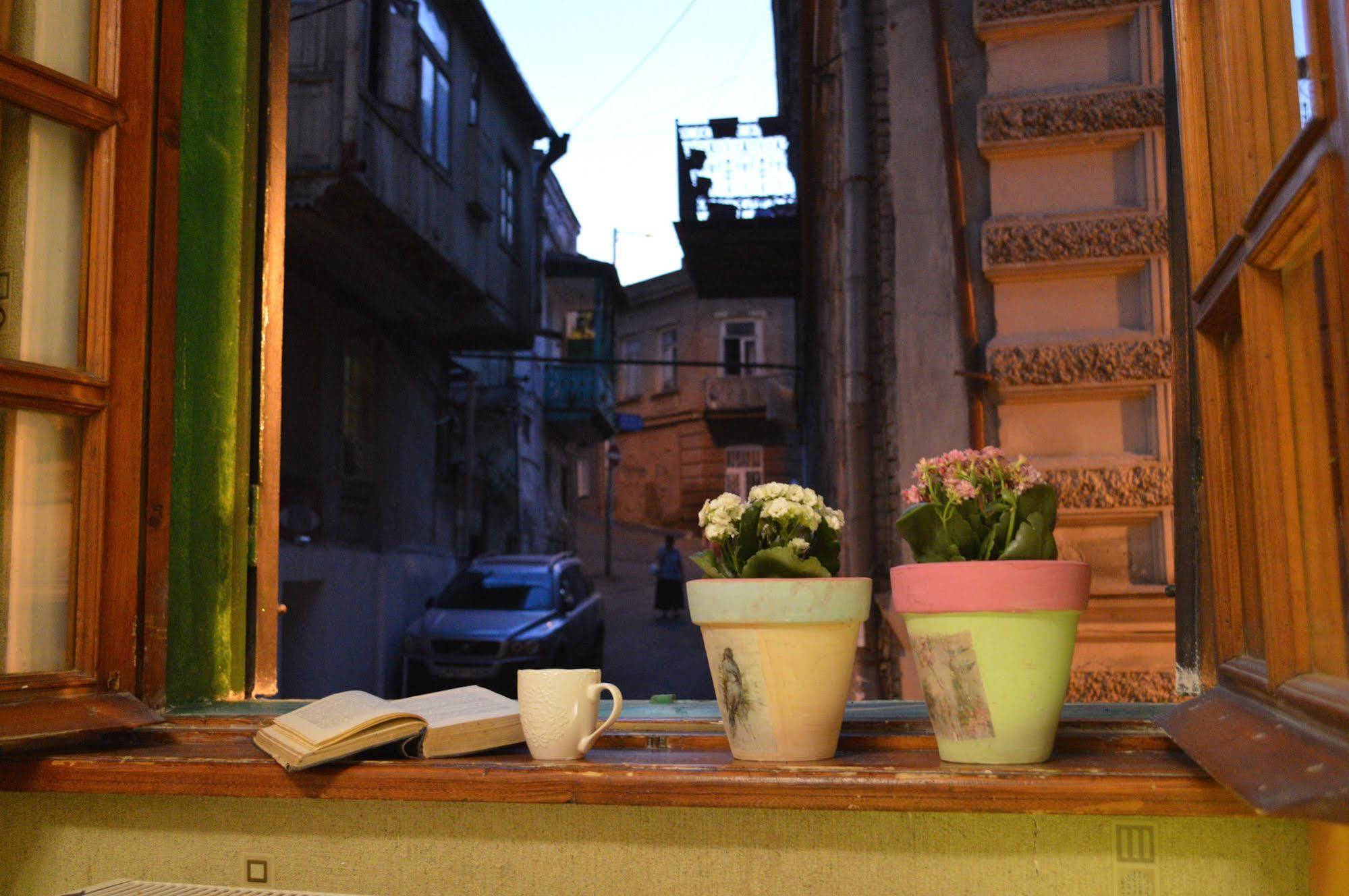 Patio Hostel Tbilisi Ngoại thất bức ảnh